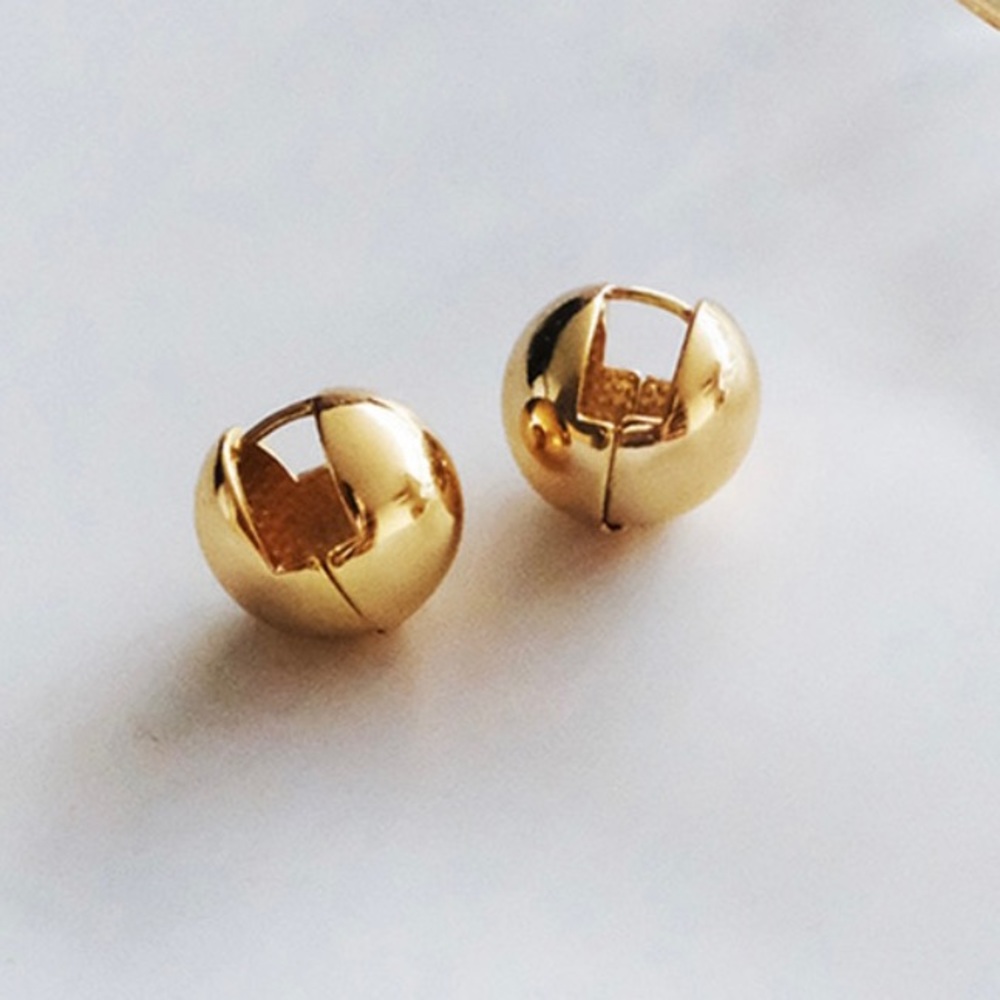 Round ball geometric earrings